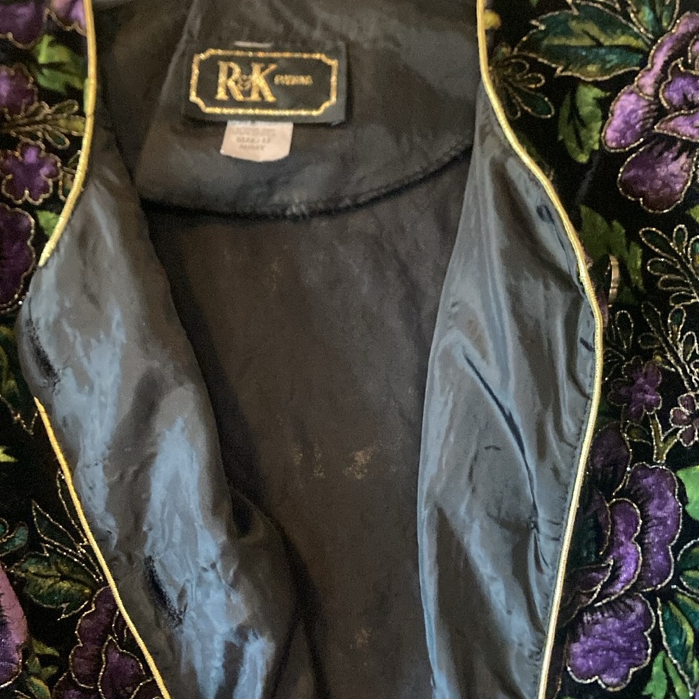 Size 10/12 R&K Evening Black and Purple Floral Jacket with Gold Shimmer Details - Picture 9 of 13
